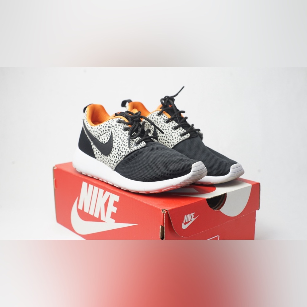 Nike Roshe One Safari (GS) - Size 4.5Y - 6 Womens